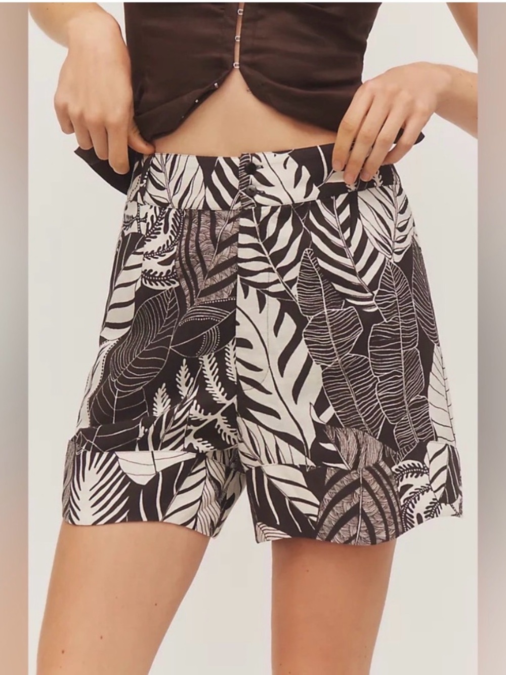 Anthropologie FARM Rio Black & White Palm Leaf-Print Bermudas Shorts Linen blend